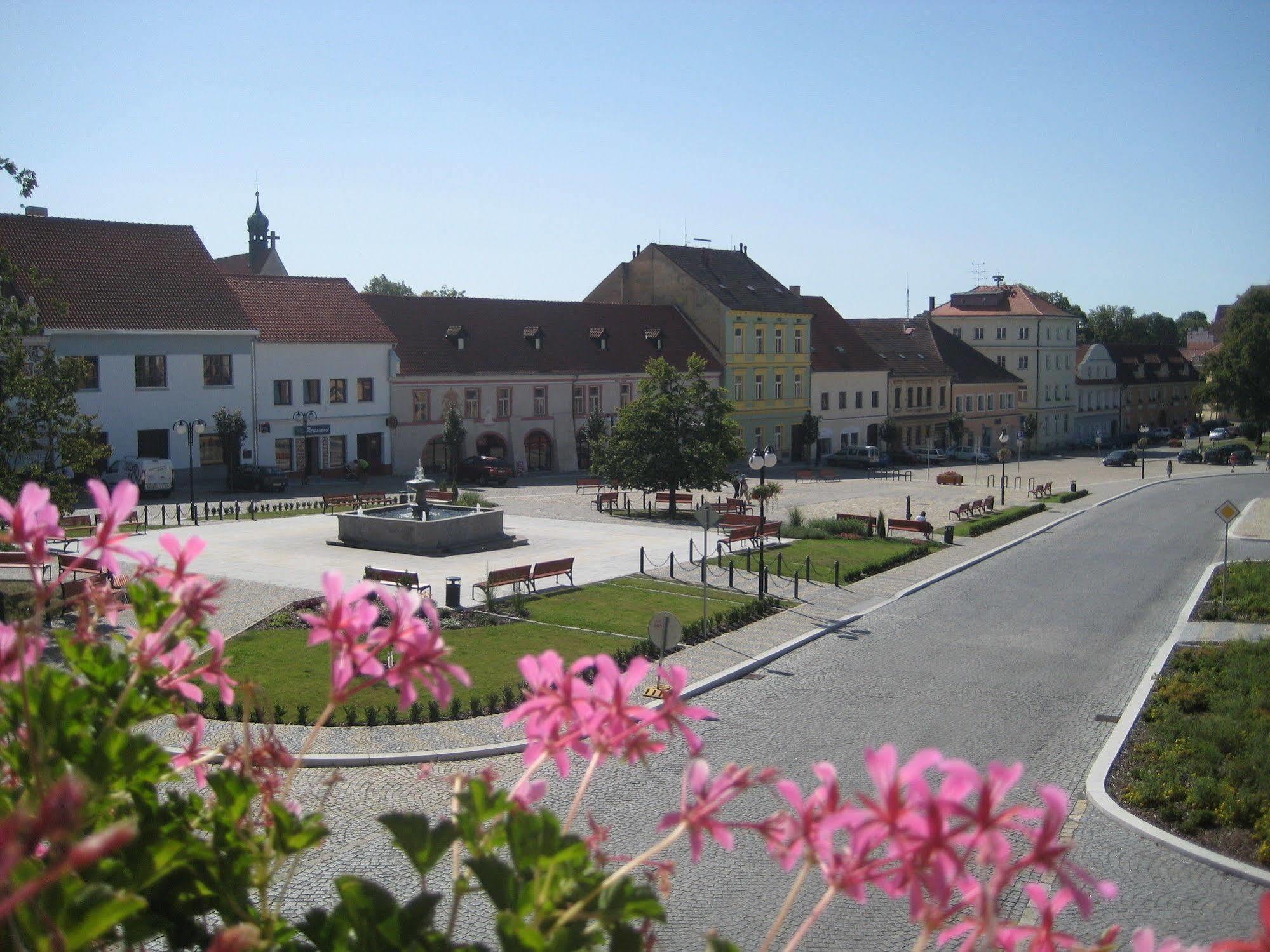 Hotel Panska Bechyne Exterior photo